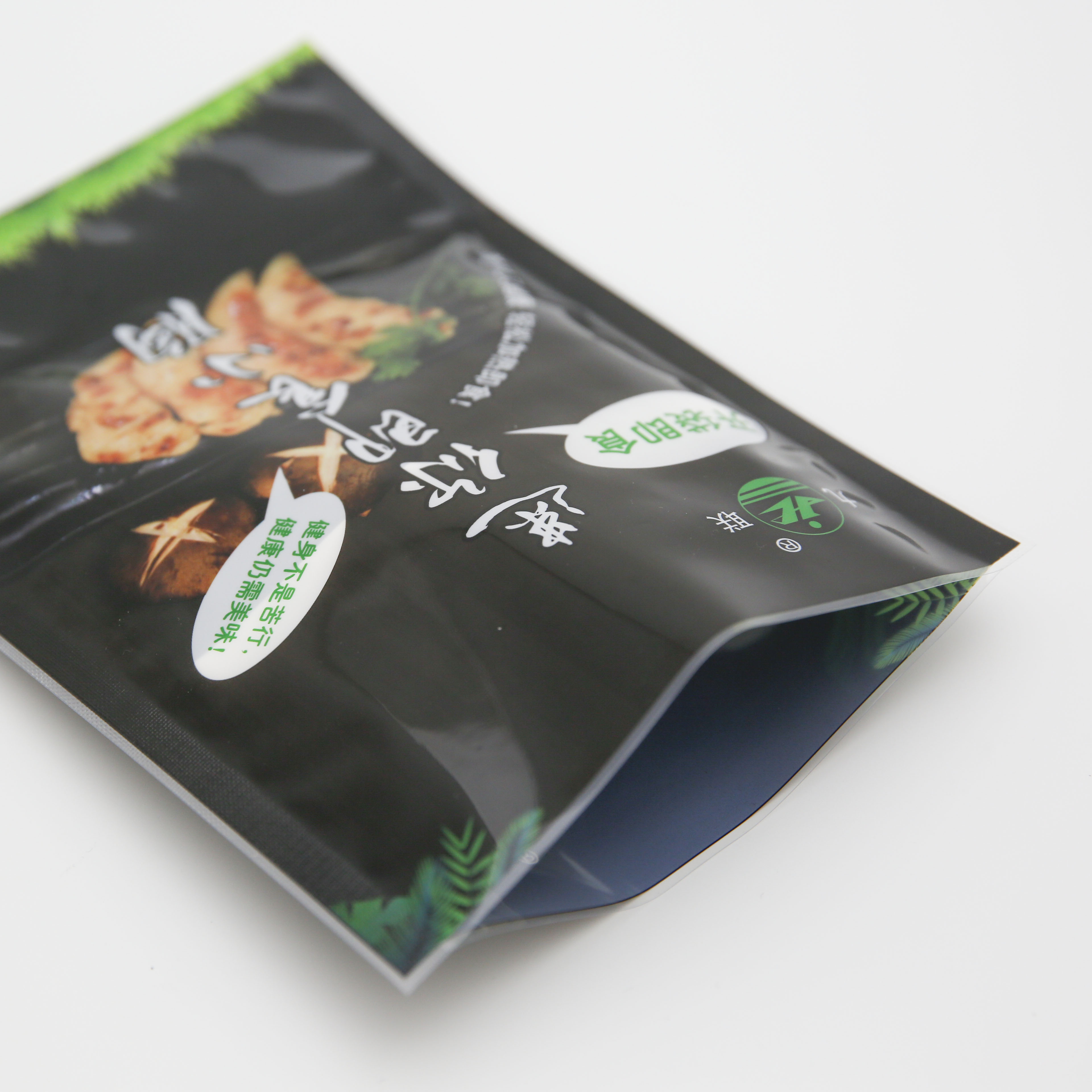工厂定制材料是PA / PE三面密封袋，用定制标签食品塑料袋包装，用于密封